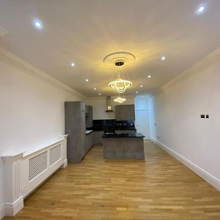 Luxury Apartment Apt4 Вулвергемптон Екстериор снимка