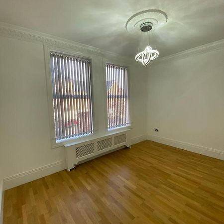 Luxury Apartment Apt4 Вулвергемптон Екстериор снимка