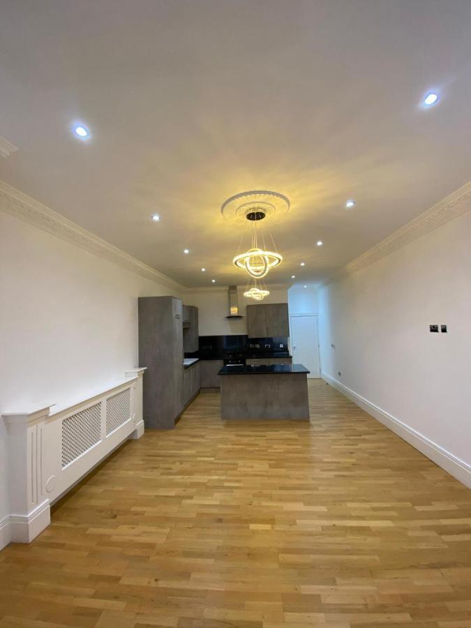 Luxury Apartment Apt4 Вулвергемптон Екстериор снимка