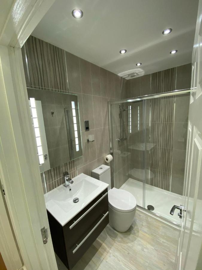 Luxury Apartment Apt4 Вулвергемптон Екстериор снимка