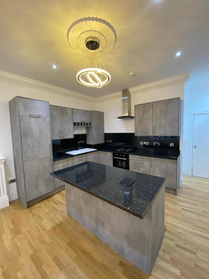 Luxury Apartment Apt4 Вулвергемптон Екстериор снимка